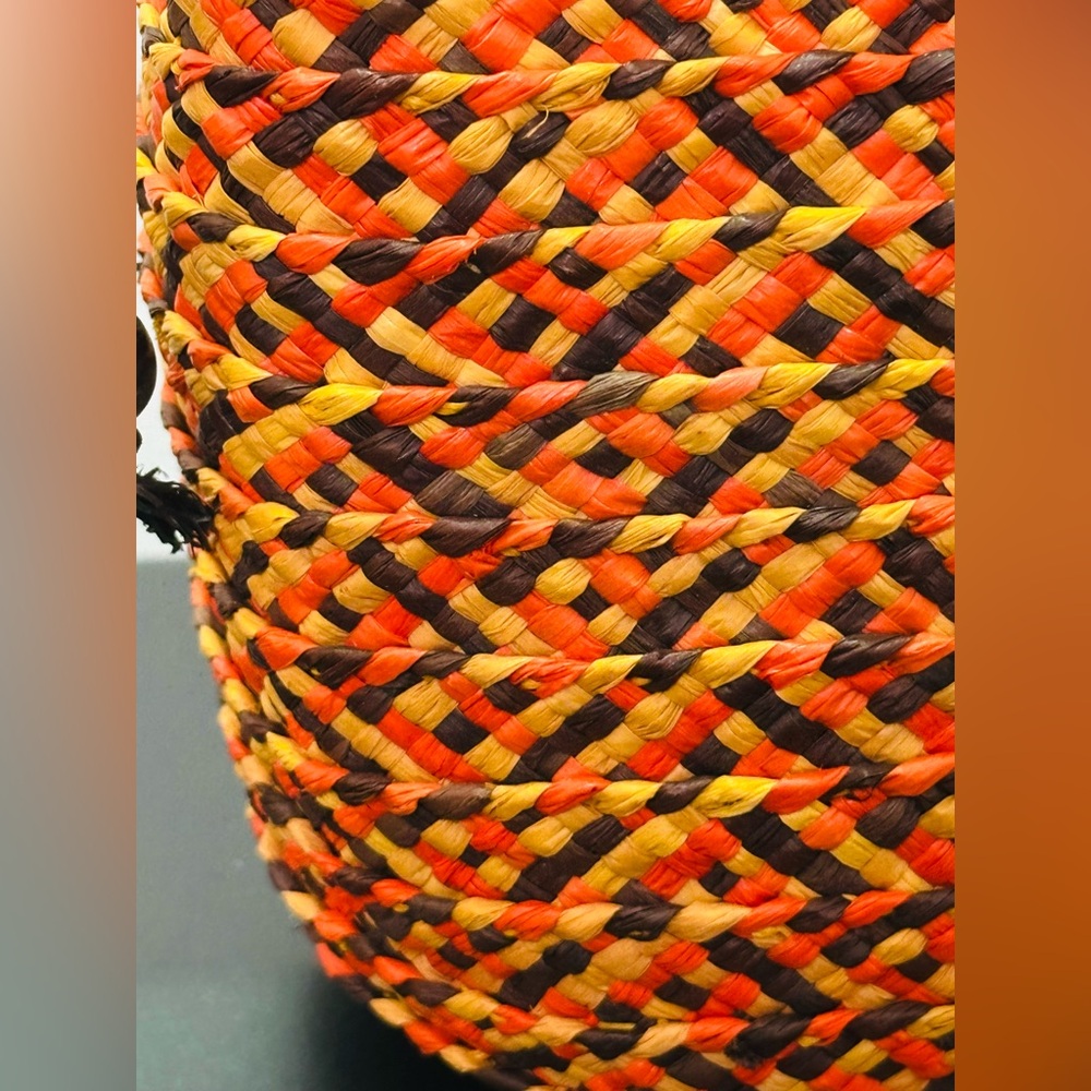 Majunga Raffia Purse - Picture 3 of 10
